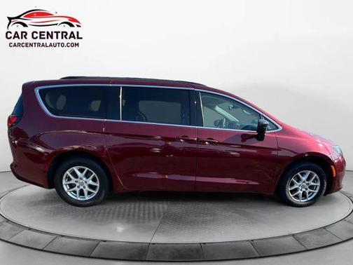 2020 Chrysler Voyager LXI