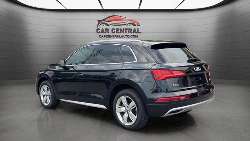 Black Metallic 2018 Audi Q5 2.0T Tech Premium