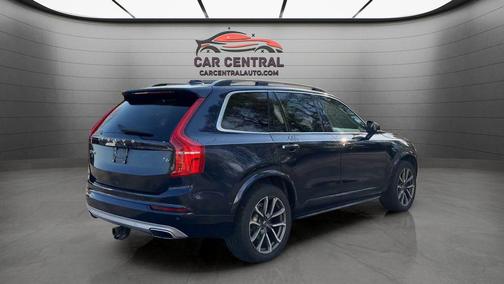 Magic Blue Metallic 2019 Volvo XC90 T6 Momentum