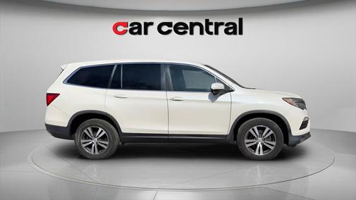 White Diamond Pearl 2017 Honda Pilot EX