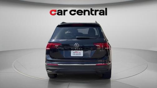 Deep Black Pearl 2022 Volkswagen Tiguan 2.0T S 4MOTION