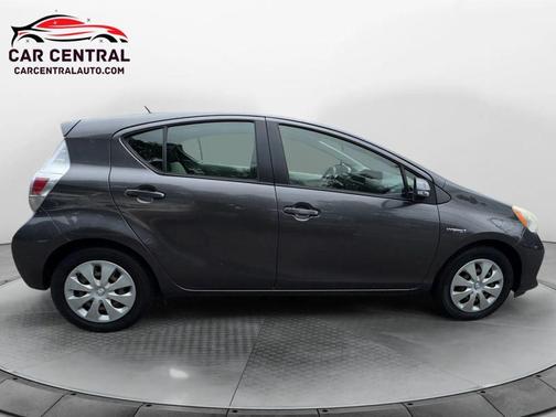 2013 Toyota Prius c Four