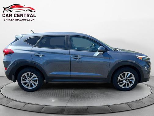 2018 Hyundai TUCSON SE