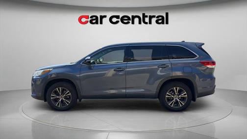 Shoreline Blue Pearl 2017 Toyota Highlander LE Plus
