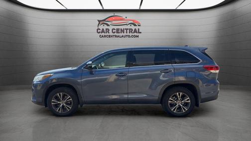 Shoreline Blue Pearl 2017 Toyota Highlander LE Plus