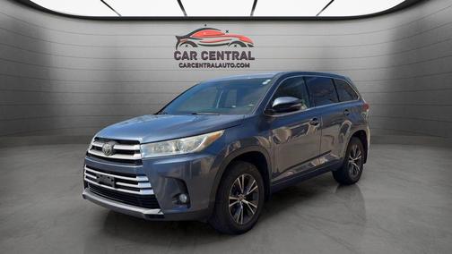 Shoreline Blue Pearl 2017 Toyota Highlander LE Plus