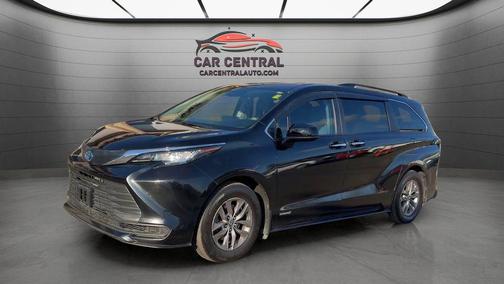 2021 Toyota Sienna LE