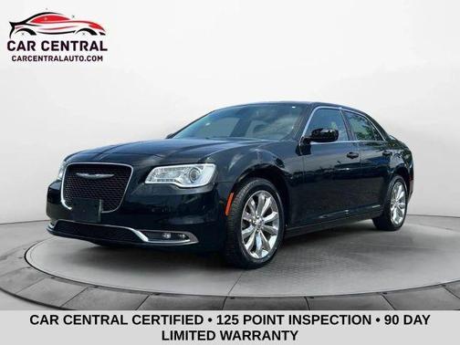 2017 Chrysler 300 Limited