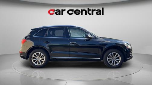 Mythos Black Metallic 2015 Audi Q5 2.0T Premium Plus