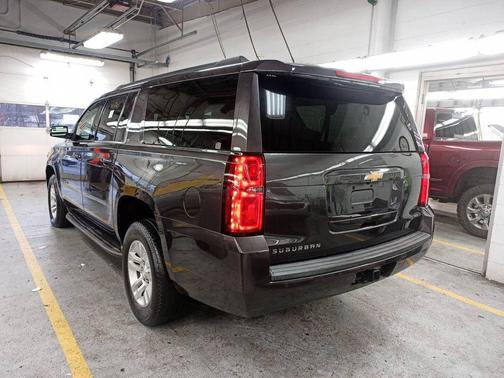 2017 Chevrolet Suburban LT