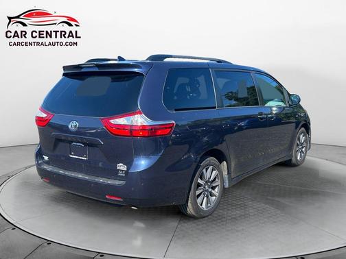 2018 Toyota Sienna XLE Premium