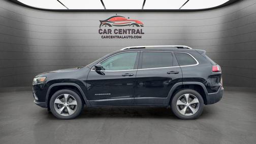 Diamond Black Crystal Pearlcoat 2020 Jeep Cherokee Limited