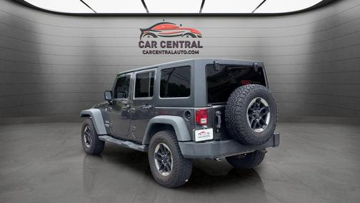 Granite Crystal Metallic Clearcoat 2017 Jeep Wrangler Unlimited Sport