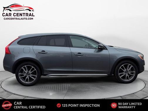 2016 Volvo V60 Cross Country T5 Platinum