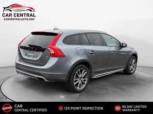 2016 Volvo V60 Cross Country T5 Platinum