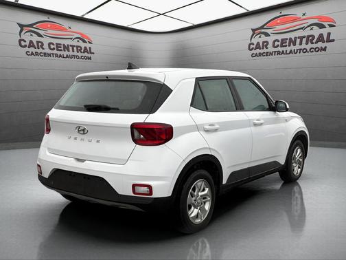 2021 Hyundai VENUE SE
