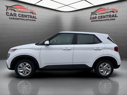 2021 Hyundai VENUE SE