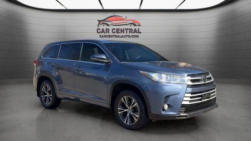 Shoreline Mist 2018 Toyota Highlander LE Plus