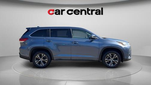 Shoreline Mist 2018 Toyota Highlander LE Plus