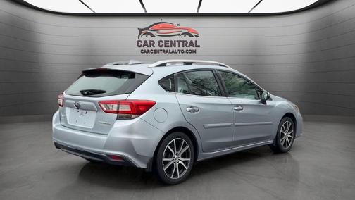 Ice Silver Metallic 2017 Subaru Impreza 2.0i Limited