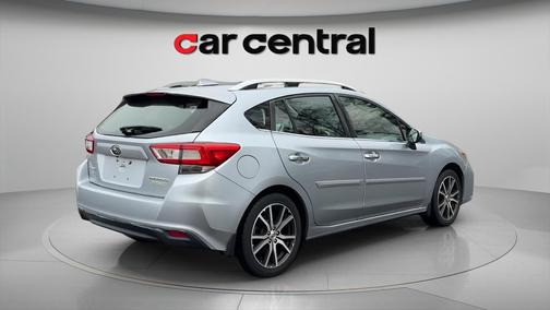 Ice Silver Metallic 2017 Subaru Impreza 2.0i Limited