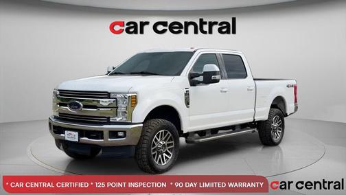 Oxford White 2019 Ford F-250 Lariat
