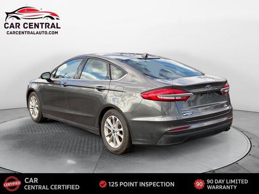 2020 Ford Fusion SE