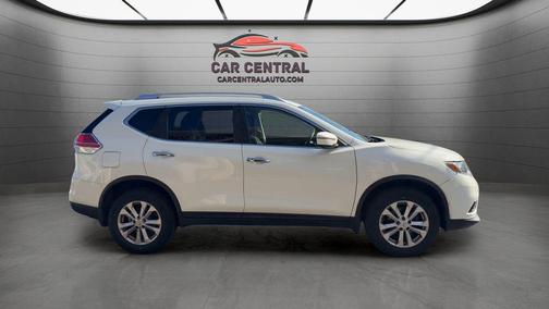 Glacier White 2016 Nissan Rogue SV