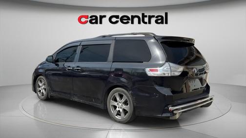 Midnight Black Metallic 2017 Toyota Sienna SE Premium