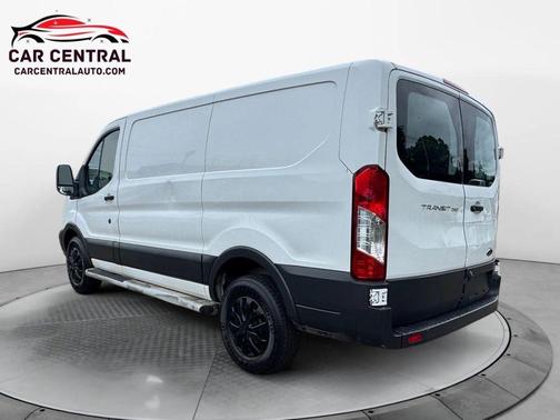 2018 Ford Transit-250 Base