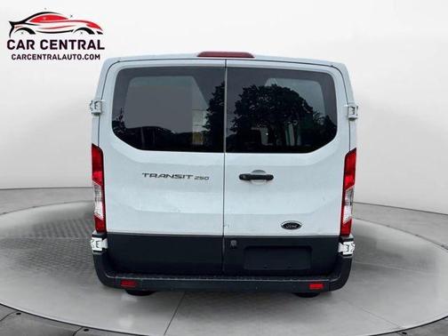 2018 Ford Transit-250 Base