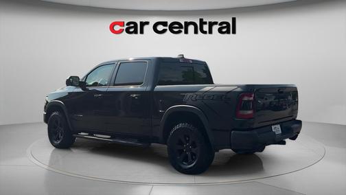 Diamond Black Crystal Pearlcoat 2020 RAM 1500 Rebel