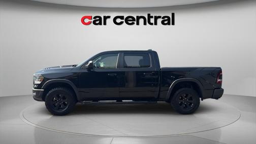 Diamond Black Crystal Pearlcoat 2020 RAM 1500 Rebel