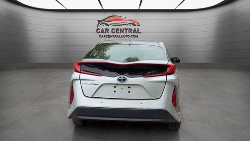 Classic Silver Metallic 2018 Toyota Prius Prime Advanced