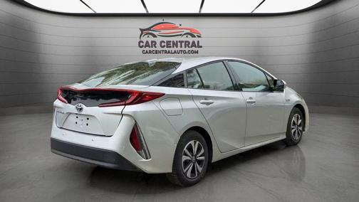 Classic Silver Metallic 2018 Toyota Prius Prime Advanced