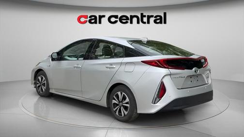 Classic Silver Metallic 2018 Toyota Prius Prime Advanced