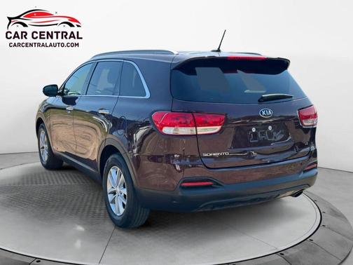 2018 Kia Sorento LX