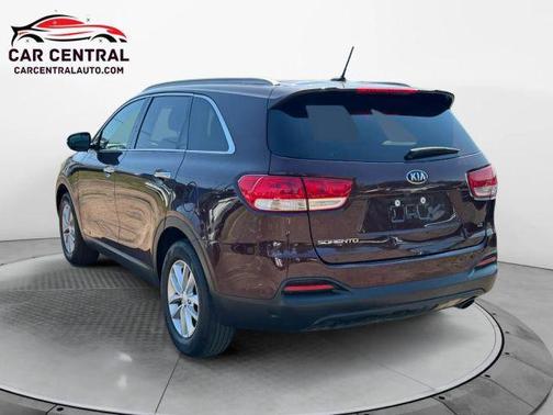 2018 Kia Sorento LX