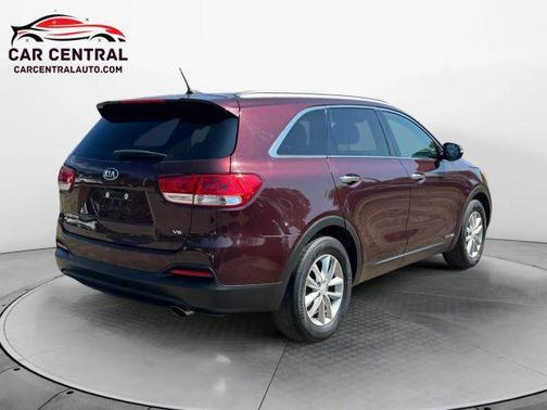 2018 Kia Sorento LX
