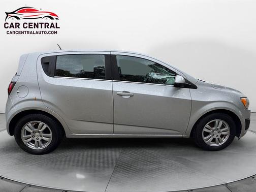2012 Chevrolet Sonic 2LT