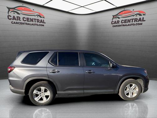 2023 Honda Pilot AWD LX