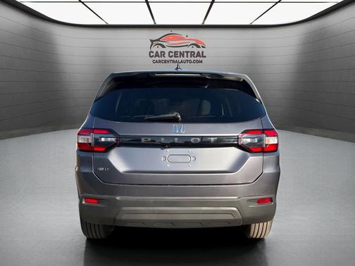 2023 Honda Pilot AWD LX