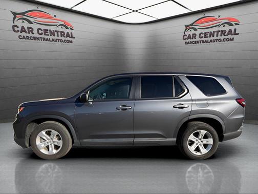 2023 Honda Pilot AWD LX