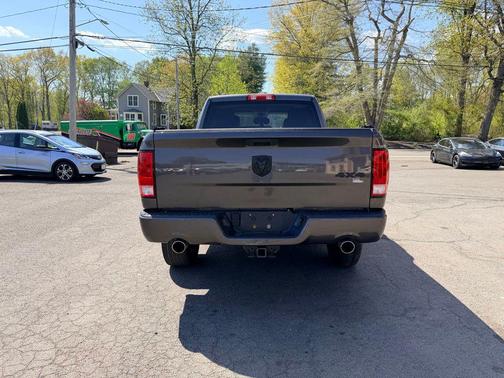 Granite Crystal Metallic Clearcoat 2019 RAM 1500 Express
