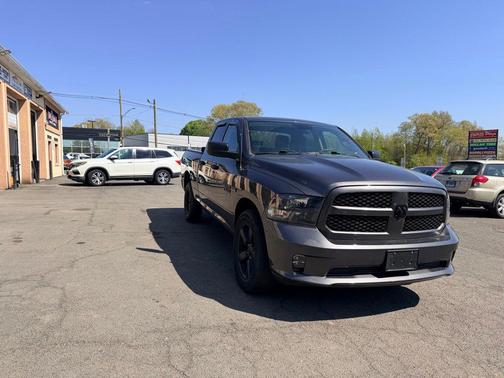 Granite Crystal Metallic Clearcoat 2019 RAM 1500 Express
