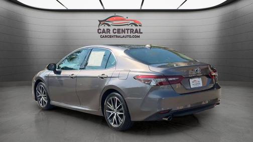 Predawn Gray Mica 2021 Toyota Camry Hybrid XLE