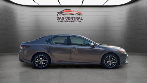 Predawn Gray Mica 2021 Toyota Camry Hybrid XLE