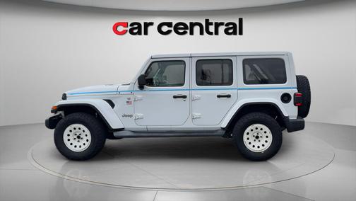 Bright White Clearcoat 2018 Jeep Wrangler Unlimited Sahara