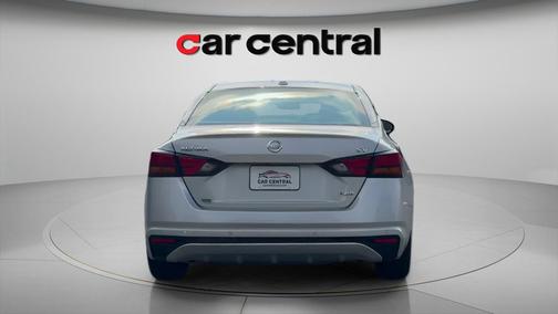 Brilliant Silver Metallic 2021 Nissan Altima 2.5 SV