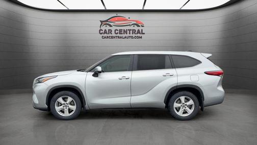 Celestial Silver Metallic 2023 Toyota Highlander LE